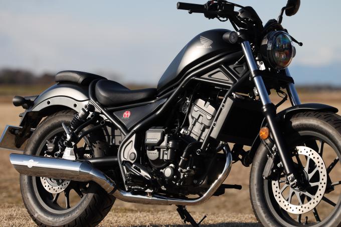 なぜだ？　HONDA　レブル250用に新開発した　POWERBOX サイレンサー スラッシュが発売からすごい人気だ！　なぜだ？